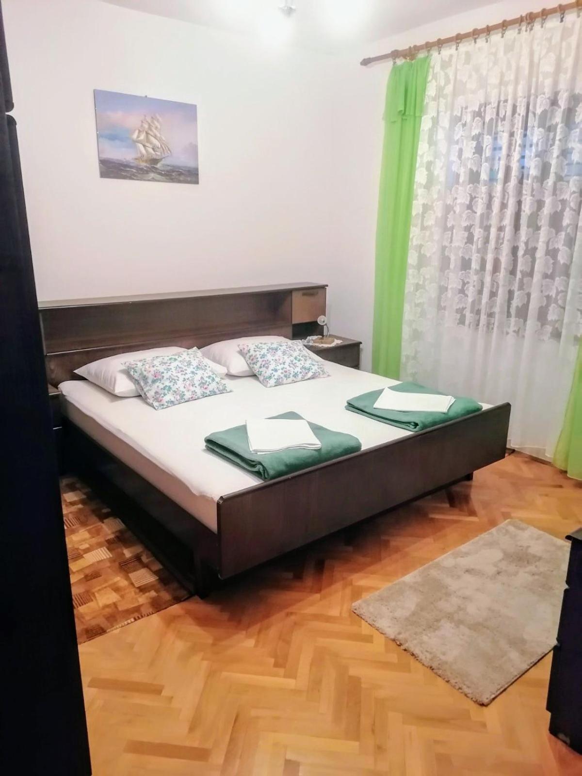 Apartman Tralje Сень Экстерьер фото