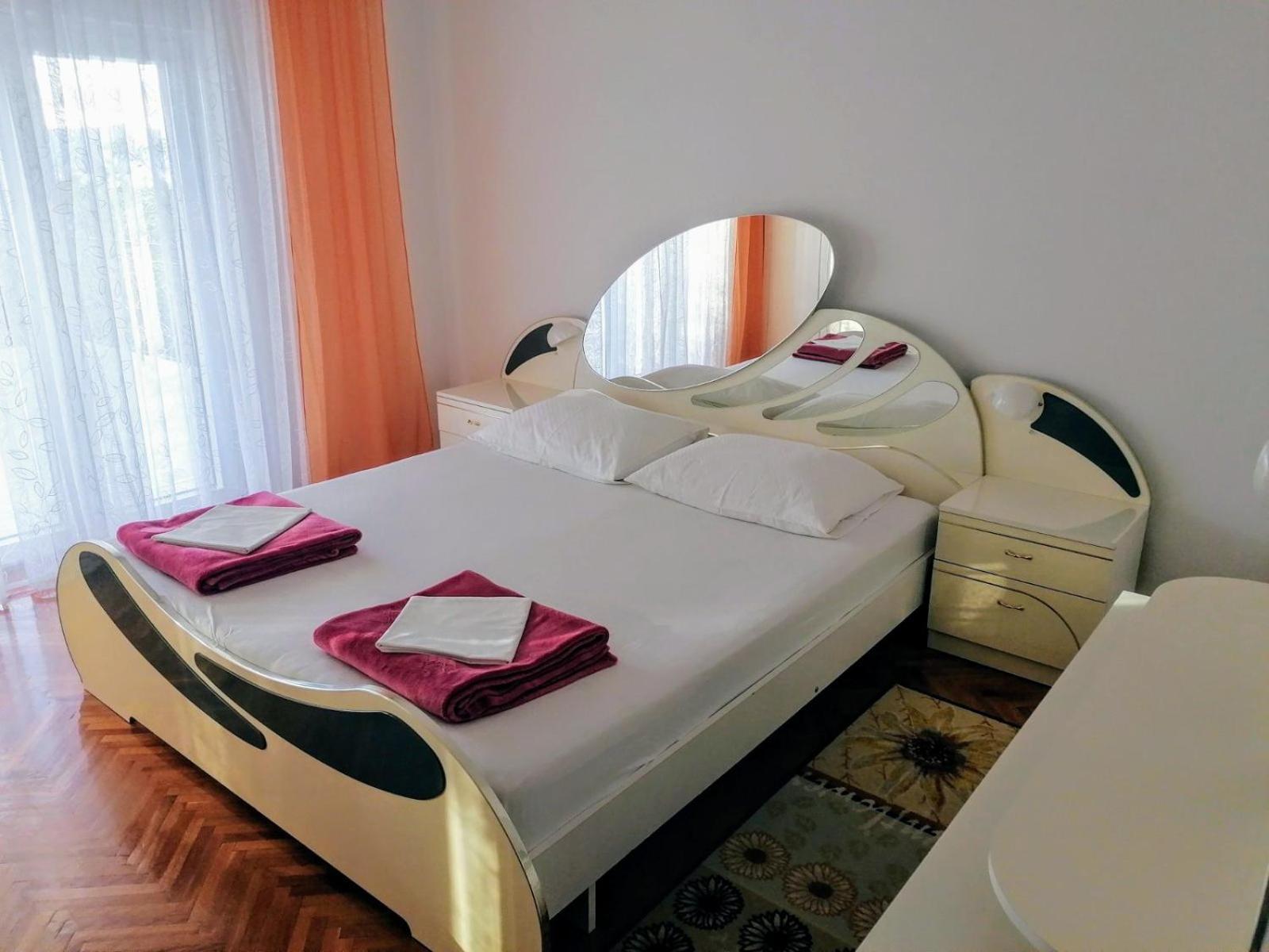 Apartman Tralje Сень Экстерьер фото